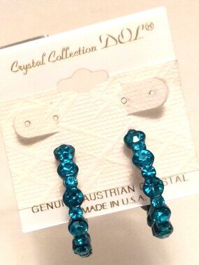 New Vintage Crystal Collection DOL Genuine Teal Blue Austrian Crystal Earrings